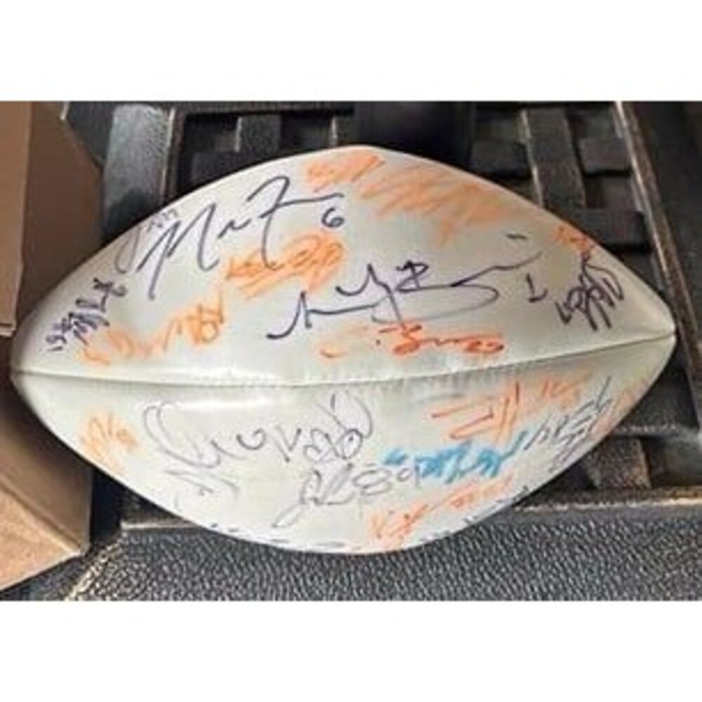 2007 Dallas Cowboys Autographed NFL Wilson F1192 Football 29 players Crayton